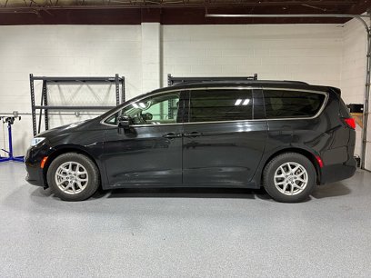 Used 2022 Chrysler Pacifica Touring-L