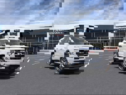 New 2025 GMC Acadia Elevation w/ Elevation Premium Package