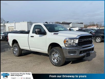 New 2024 RAM 2500 Tradesman w/ Chrome Appearance Group