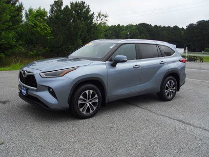 Used 2021 Toyota Highlander XLE