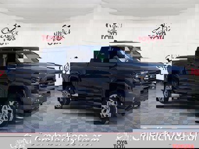 New 2025 Toyota Tacoma SR5