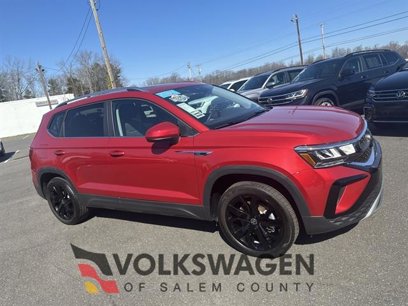 Certified 2024 Volkswagen Taos SE w/ Panoramic Sunroof Package