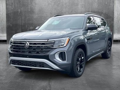 New 2025 Volkswagen Atlas Peak Edition SE