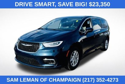 Used 2023 Chrysler Pacifica Touring-L