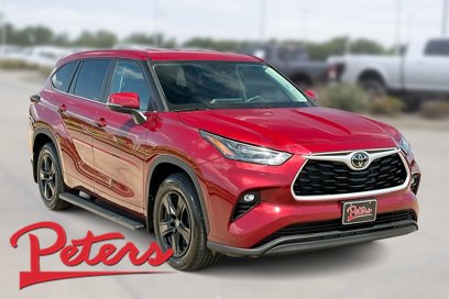 Used 2024 Toyota Highlander LE