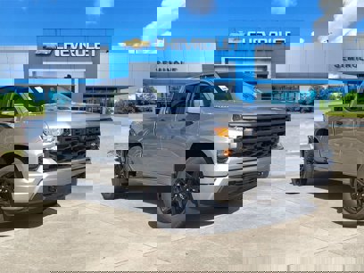 New 2025 Chevrolet Silverado 1500 Custom