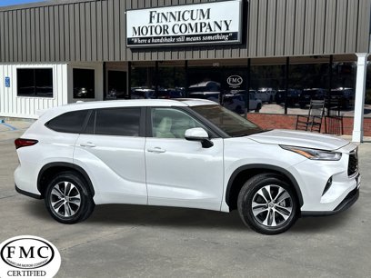 Used 2023 Toyota Highlander XLE