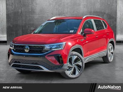 Certified 2024 Volkswagen Taos SE w/ Panoramic Sunroof Package