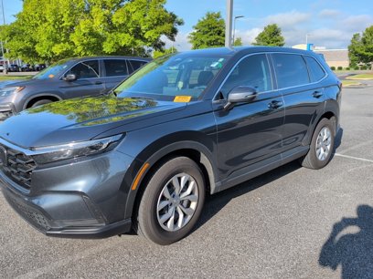 Used 2025 Honda CR-V LX