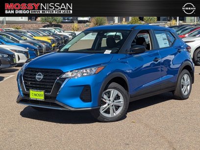 New 2025 Nissan Kicks Play S