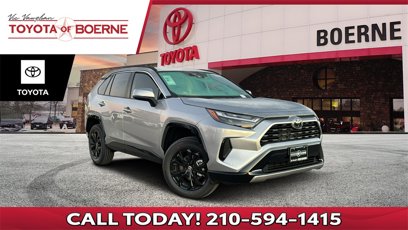 New 2025 Toyota RAV4 SE