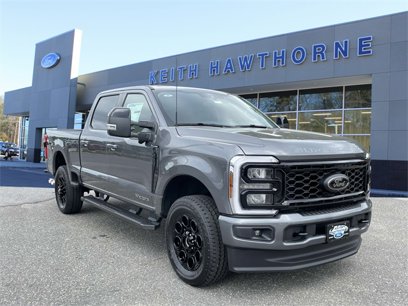 New 2025 Ford F250 Lariat w/ Black Appearance Package