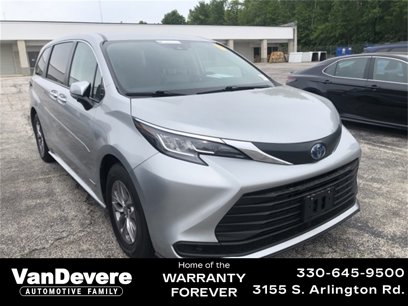 Used 2021 Toyota Sienna LE