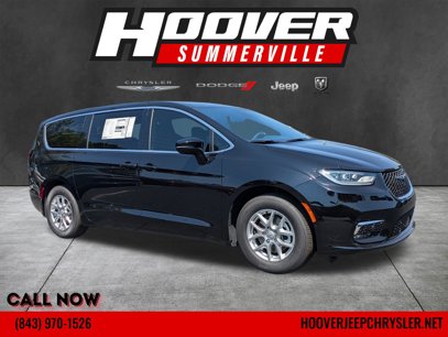 New 2026 Chrysler Pacifica Select