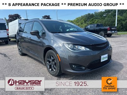 Used 2018 Chrysler Pacifica Touring-L w/ Premium Audio Group