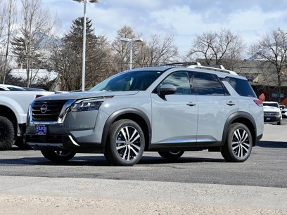 New 2025 Nissan Pathfinder Platinum