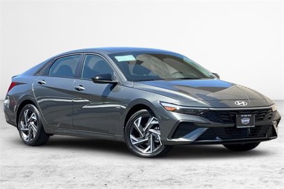 New 2025 Hyundai Elantra SEL