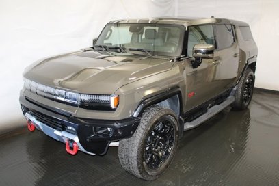 Used 2025 GMC Hummer EV 2X w/ LPO, Sport Package