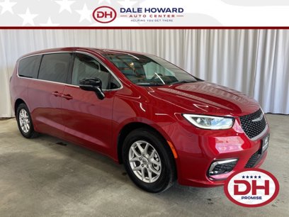 New 2025 Chrysler Pacifica Select