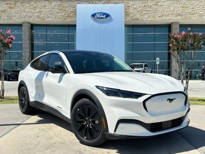 New 2025 Ford Mustang Mach-E Select w/ Comfort Package Lite