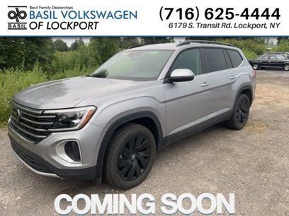 Used 2024 Volkswagen Atlas SE w/ Black Wheel Package