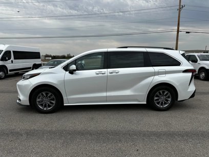 Used 2022 Toyota Sienna XLE