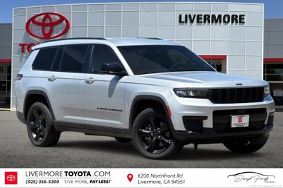 Used 2023 Jeep Grand Cherokee L Laredo