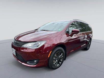Used 2020 Chrysler Pacifica Touring-L w/ Advanced Safetytec Group