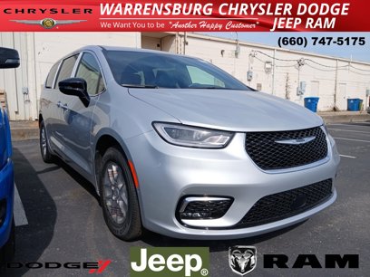 New 2026 Chrysler Pacifica Select