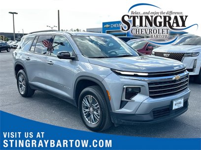 Used 2024 Chevrolet Traverse LT