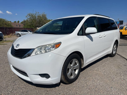 Used 2014 Toyota Sienna LE