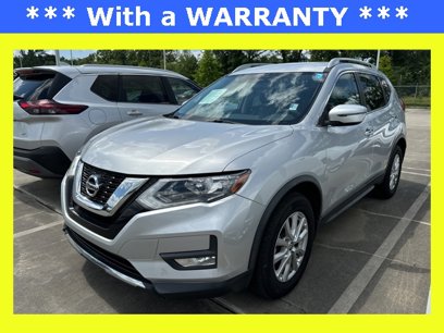 Used 2017 Nissan Rogue SV