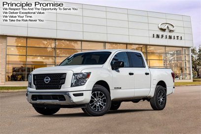 Used 2023 Nissan Titan SV