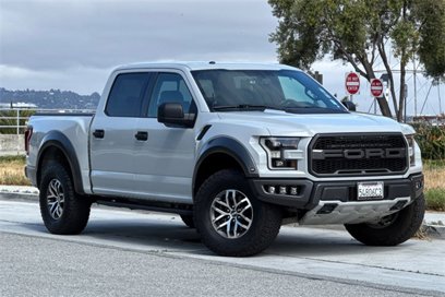 Used 2017 Ford F150 Raptor w/ Equipment Group 801A Mid