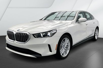 New 2024 BMW 530i xDrive w/ Premium Package