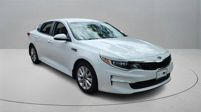 Used 2018 Kia Optima LX w/ 17" Alloy Wheels Package