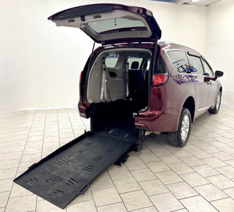 Used 2018 Chrysler Pacifica Touring-L