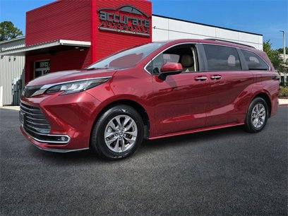 Used 2021 Toyota Sienna XLE