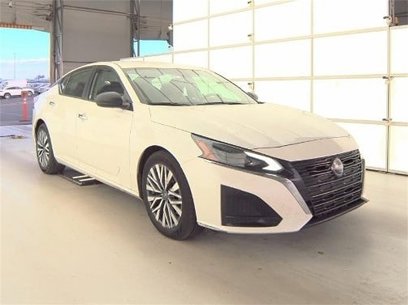 Used 2024 Nissan Altima 2.5 SV