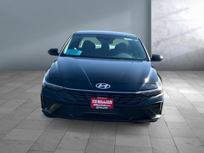 Certified 2025 Hyundai Elantra SE w/ Cargo Package