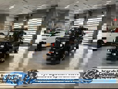 Used 2023 Jeep Renegade Latitude w/ Premium Group