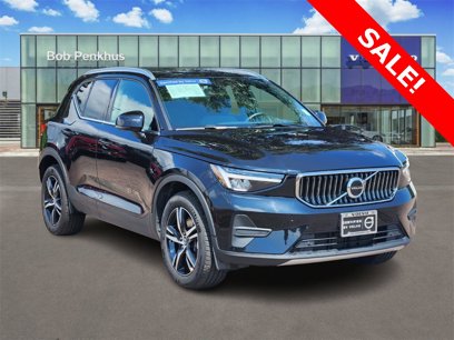Used 2025 Volvo XC40 B5 Core