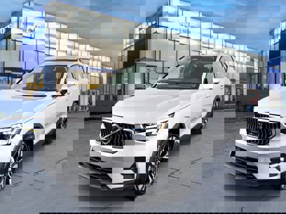 Certified 2023 Volvo XC40 B5 Plus