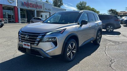 New 2025 Nissan Rogue SL w/ SL Premium Package
