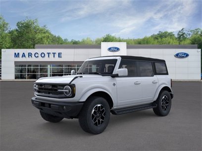 New 2025 Ford Bronco Outer Banks