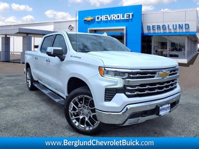 New 2025 Chevrolet Silverado 1500 LTZ w/ LTZ Premium Package