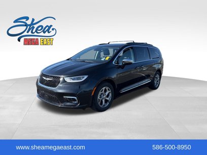 Used 2023 Chrysler Pacifica Limited