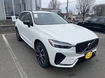 New 2025 Volvo XC60 B5 Plus w/ Protection Package Premier