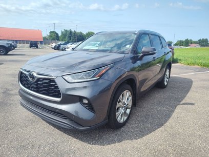 Used 2023 Toyota Highlander Limited