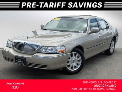 Used 2011 Lincoln Town Car Signature Limited